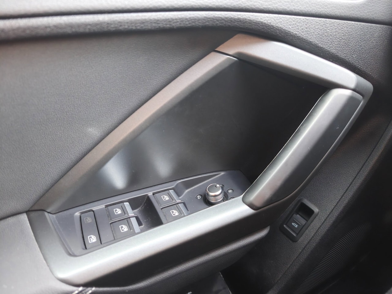 Audi Q3 - 35 TFSI S Line 35 TFSI S Line, Leer, Virtual, Clima, Cruise, PDC, Navi, 1e eig, Dealer ond, NAP