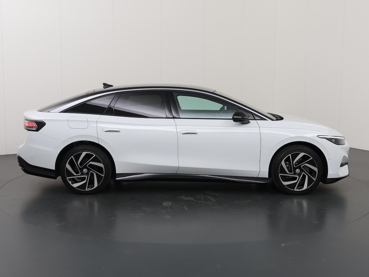 Volkswagen ID.7 - Pro Business 77 kWh | Exterieur-Pakket | Matrix LED | Ele. achterklep | Interieur- Pakket - AutoWereld.nl