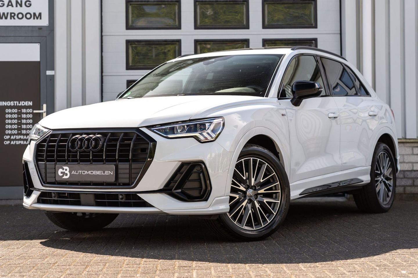 Audi Q3 - 35 TFSI 3 x S Line edition one - Pano-Nightpakket - AutoWereld.nl