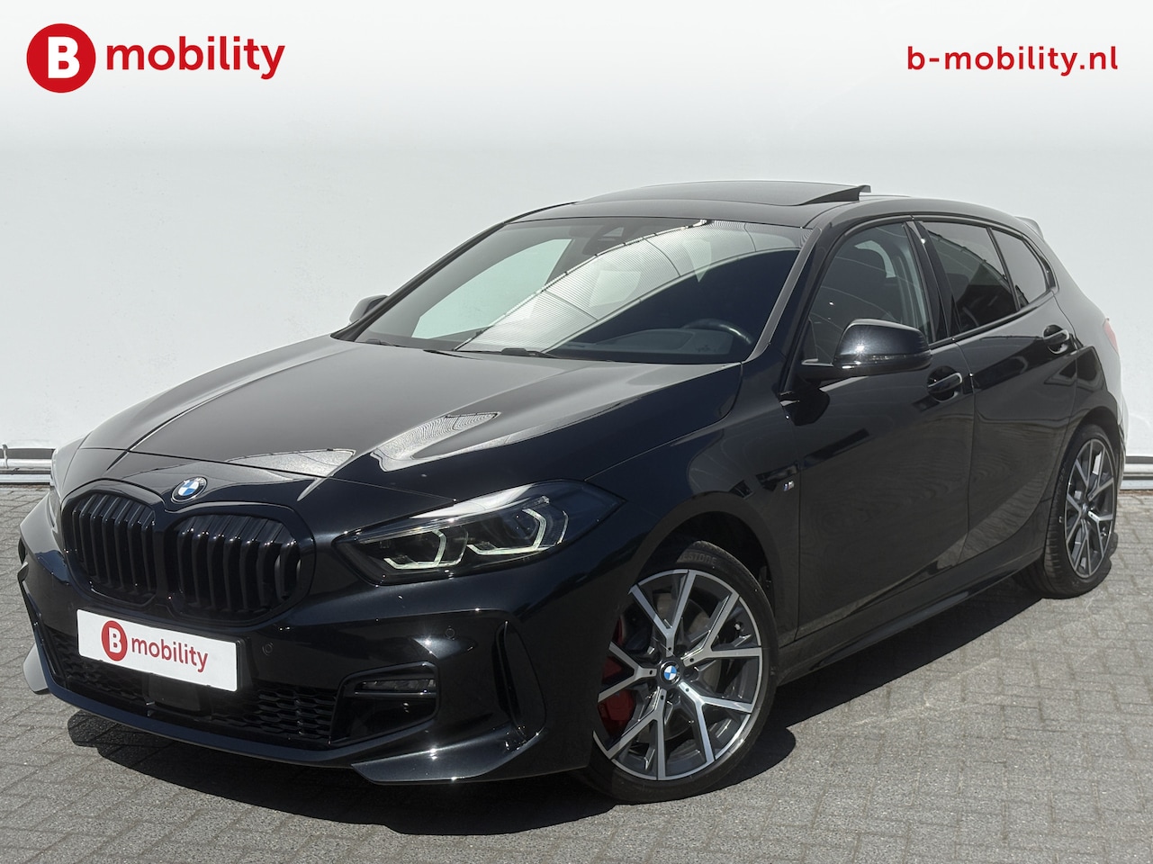 BMW 1-serie - 118i High Executive M-Sport PRO Panoramadak Head-Up M-Stoelen | Harman/Kardon | Adaptive C - AutoWereld.nl
