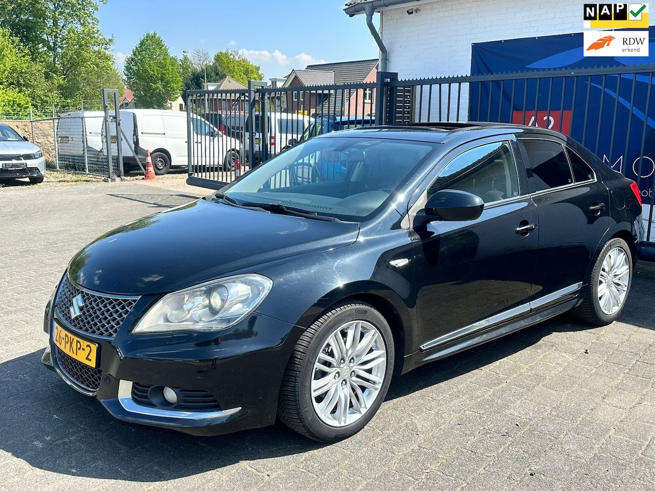 Suzuki Kizashi - 2.4 Sport / SCHUIF - KANTELDAK / KEYLESS / STOELVERWARMING / MEMORY - AutoWereld.nl