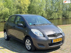 Toyota Yaris - 1.3 VVT-i Now Airco elektrische ramen cv op afs