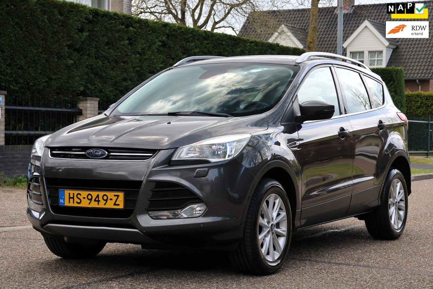 Ford Kuga - 1.5 Titanium | NAVI | CLIMA | CRUISE | CAMERA | TREKHAAK | NAP | MOOIE GOED ONDERHOEDEN AU - AutoWereld.nl