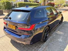 BMW 3-serie Touring - 330i High Executive Edition BMW G21 330i Touring 137dkm 258pk Tansanitblau II met. M pakket