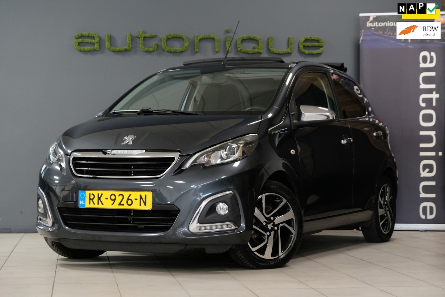 Peugeot 108 - 1.0 e-VTi Allure TOP! *CABRIOTOP* Camera/Navi/All-Season Banden LUXE UITVOERING - AutoWereld.nl