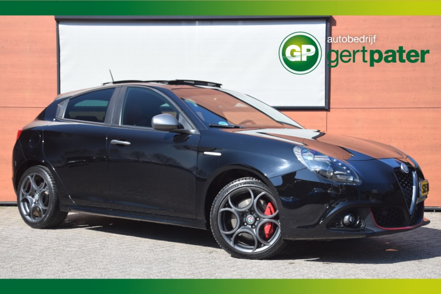 Alfa Romeo Giulietta - 1.4 T MultiAir Super 170PK Leer/Pano/Xenon/18 Inch - AutoWereld.nl