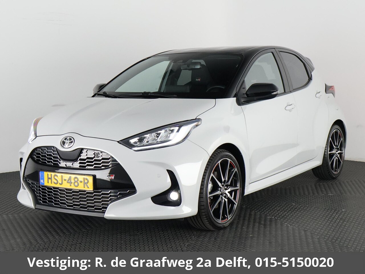 Toyota Yaris - 1.5 Hybrid GR Sport | Navigatie | JBL Audio | Parkeersensoren | HUD | Apple Carplay/Androi - AutoWereld.nl