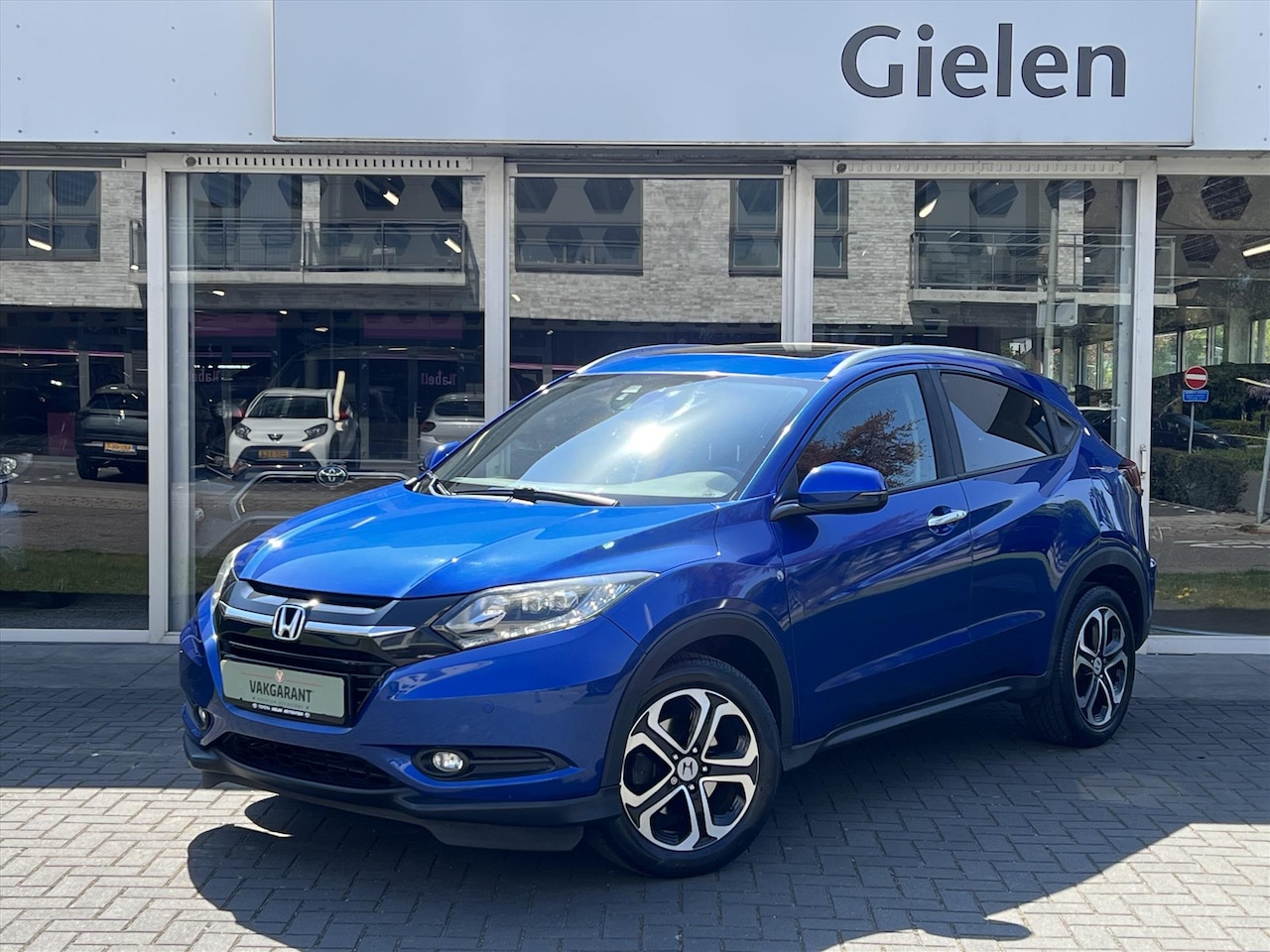 Honda HR-V - 1.5 i-VTEC Executive CVT Automaat | Panoramadak, Parkeersensoren, 17 inch, Stoelverwarming - AutoWereld.nl