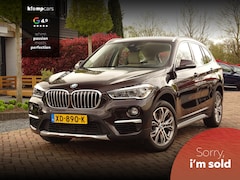 BMW X1 - sDrive20i X-line | Head-Up | Stuurverwarming | Stoelverw | Nav | Leer | Camera