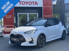 Toyota Yaris - 1.5 Hybrid 130 Executive PREMIUM BI-TONE MET € 2.900, - INRUILKORTING DIRECT UIT VOORRAAD