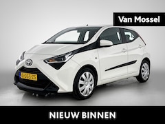 Toyota Aygo - 1.0 VVT-i x-play limited | Airco | Elektrische ramen voor | Camera | LED dagrijverlichting