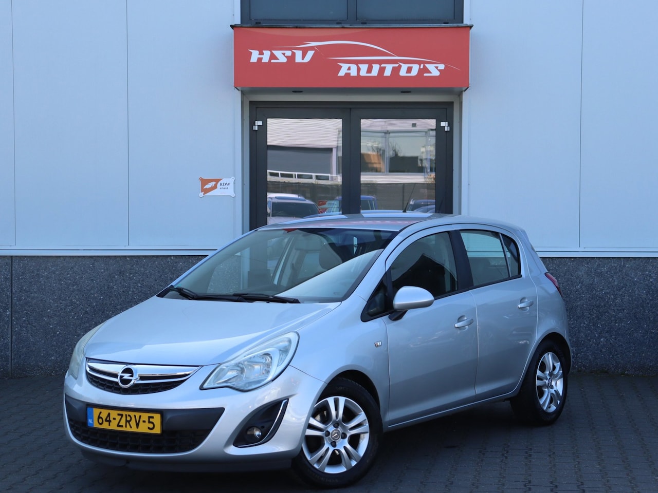 Opel Corsa - 1.2-16V Anniversary Edition airco LM 4-deurs - AutoWereld.nl