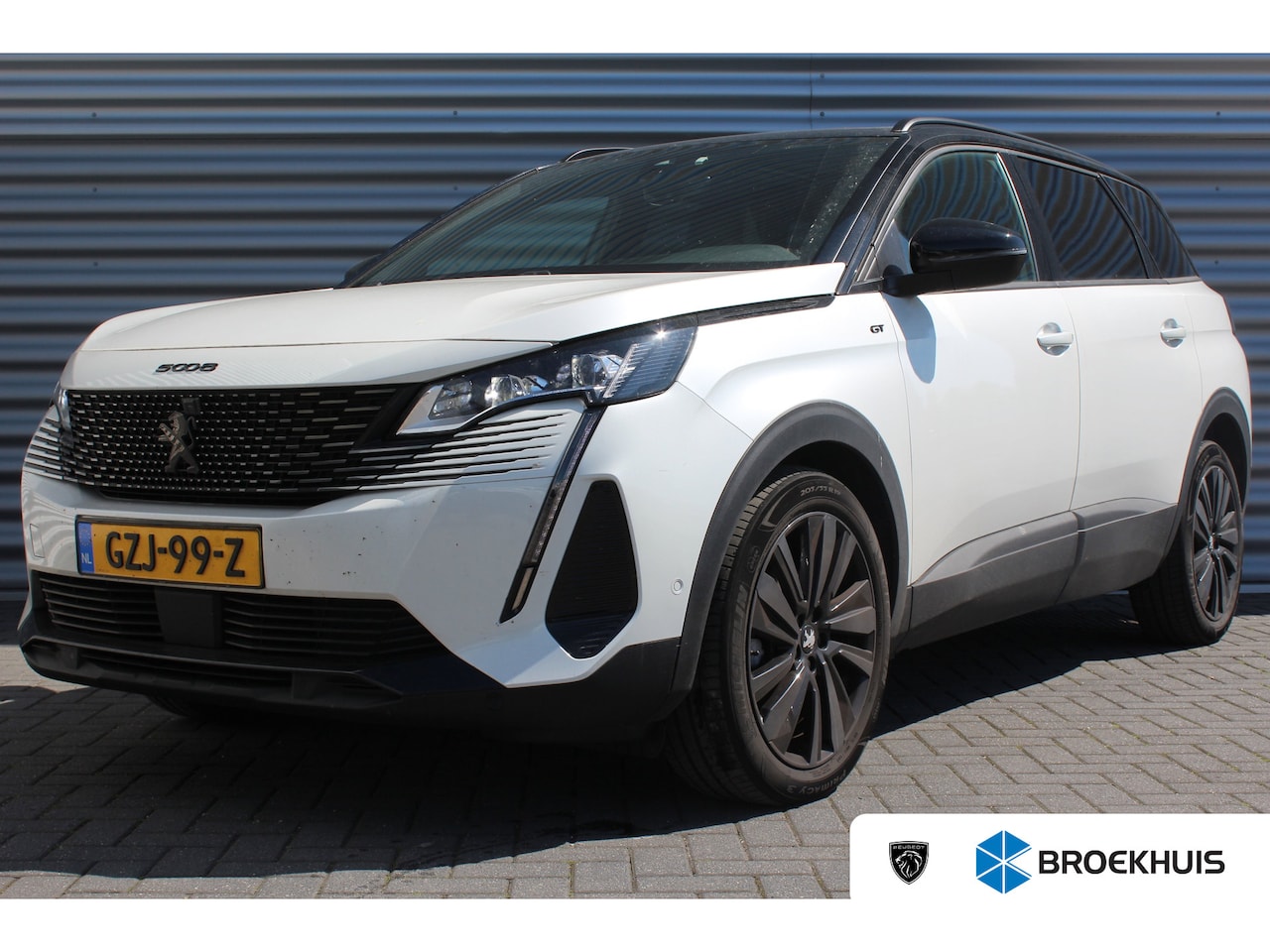 Peugeot 5008 - 1.2 HYBRID 136PK GT PACK AUTOMAAT / NAVI / CLIMA / PDC / 19" LMV / CAMERA / KEYLESS / PANO - AutoWereld.nl