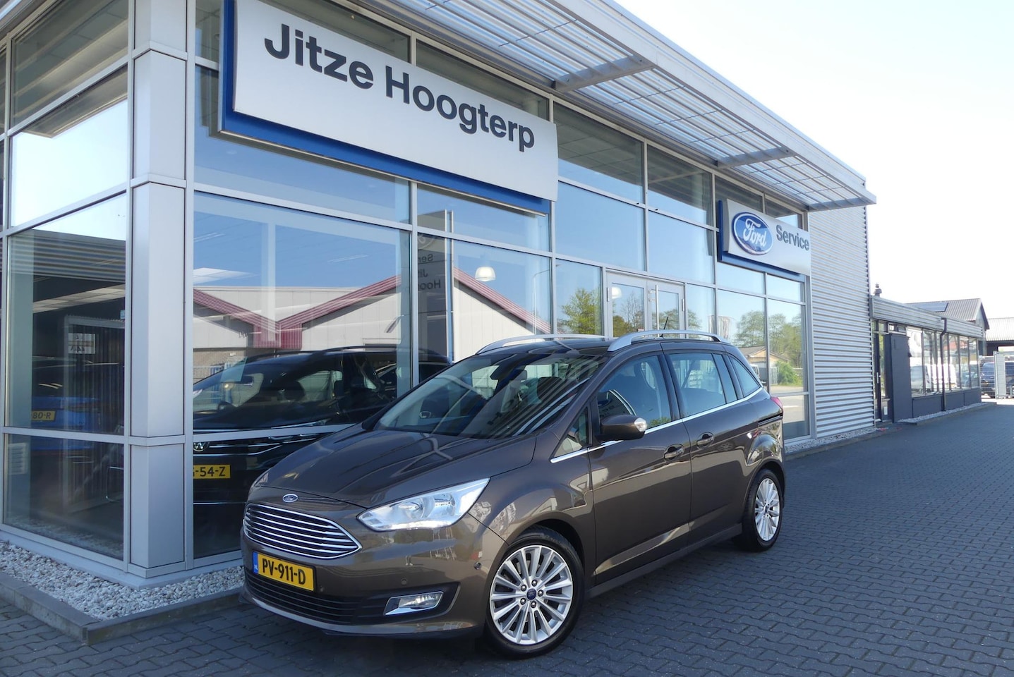 Ford C-Max - 1.0 Titanium CRUISE, CLIMA, NAVI, PDC V&A, APPLE CARPLAY/ANDROID AUTO, KEYLESS, ELEKT. ACH - AutoWereld.nl