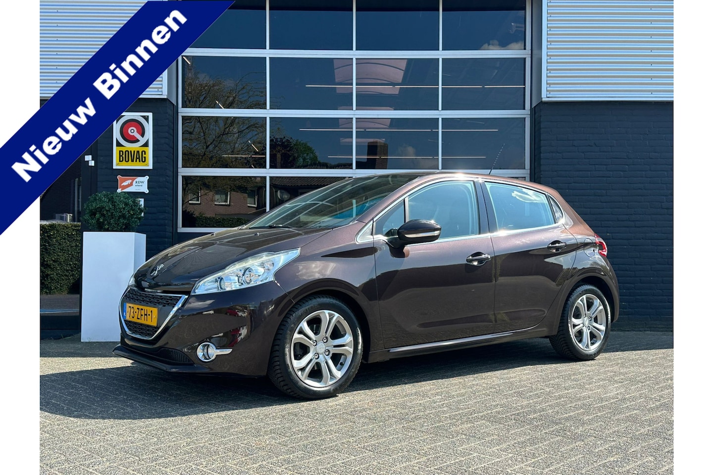 Peugeot 208 - 1.4 Vti Allure 1.4 VTi Allure, Airco, Bluetooth, Cruise, Radio, NAP - AutoWereld.nl