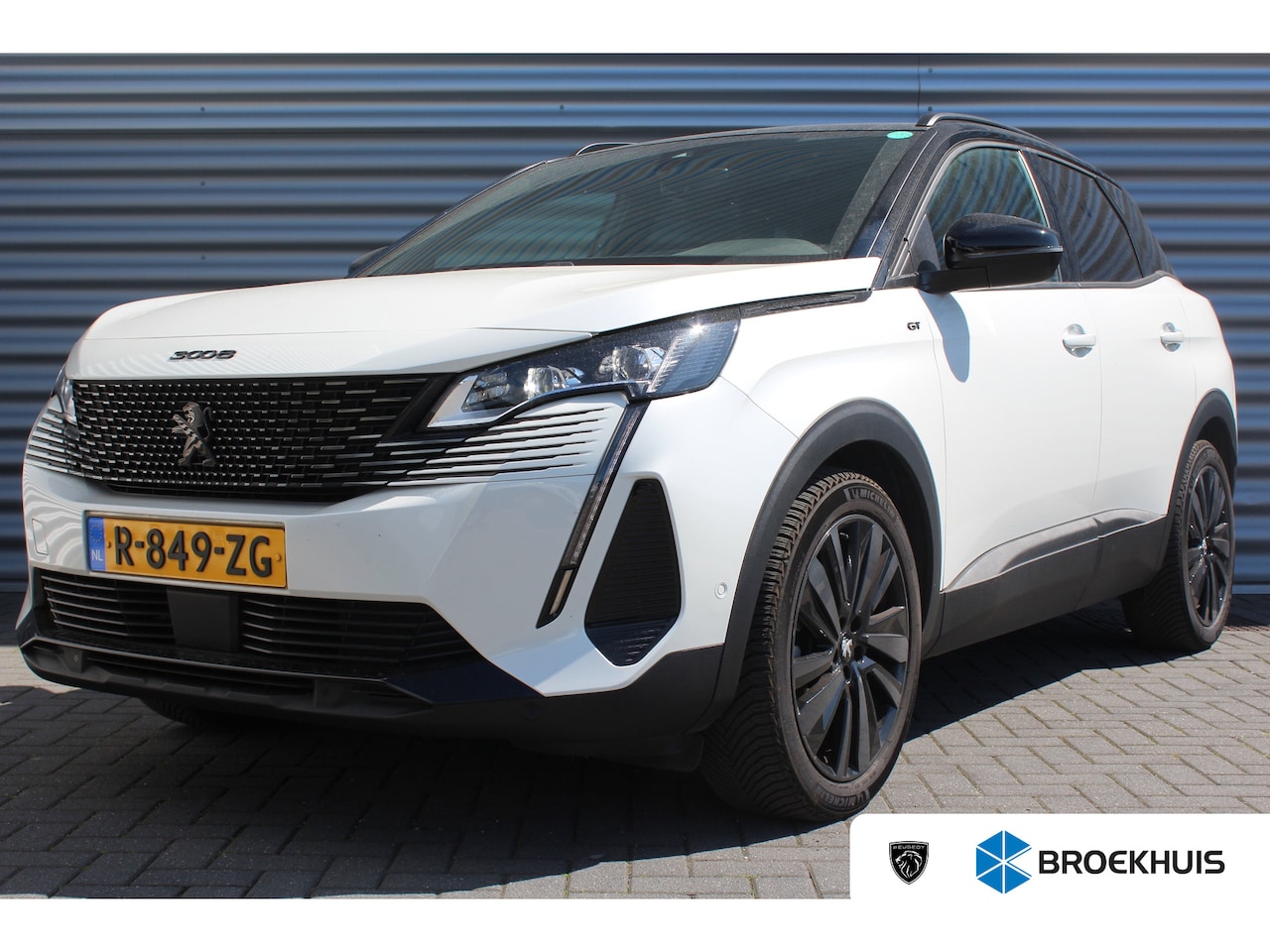 Peugeot 3008 - 1.2 PURETECH 130PK GT PACK AUTOMAAT / NAVI / LEDER / CLIMA / PDC / 19" LMV / CAMERA / TREK - AutoWereld.nl