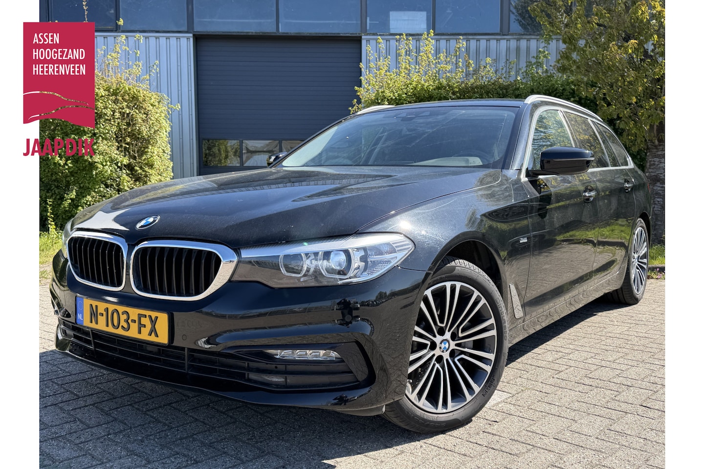 BMW 5-serie Touring - BJR 2017 530i 252 PK Executive ELEK. STOELEN | VIRTUAL DISPLAY | ELEK. KLEP | SPORTSTOELEN - AutoWereld.nl