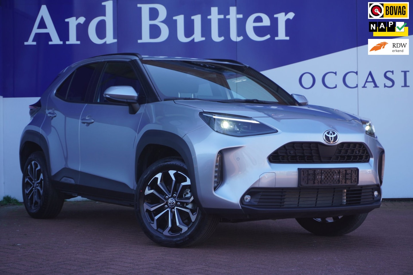 Toyota Yaris Cross - 1.5 Hybrid 130 Dynamic / Stoel&stuurverw. / Comfortpack / Safety- Pack / = NIEUW !! - AutoWereld.nl