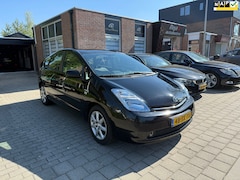 Toyota Prius - 1.5 VVT-i Business Edition MOOIE AUTO - JBL - NAVI