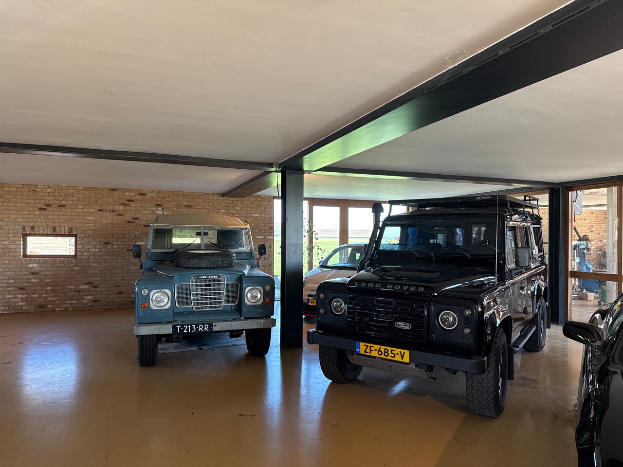Land Rover Defender - 2.4 TD 110 SW Rough Van tweede eigenaar