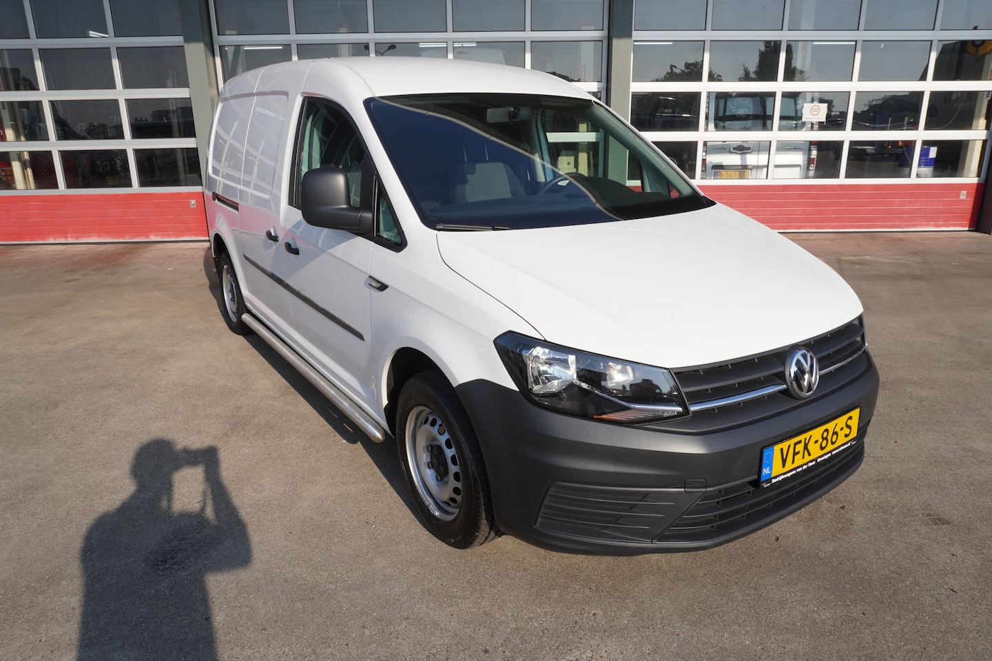 Volkswagen Caddy Maxi - 2.0 TDI L2H1 BMT Trendline Airco | Cruise | Parkeersensoren | Trekhaak - AutoWereld.nl
