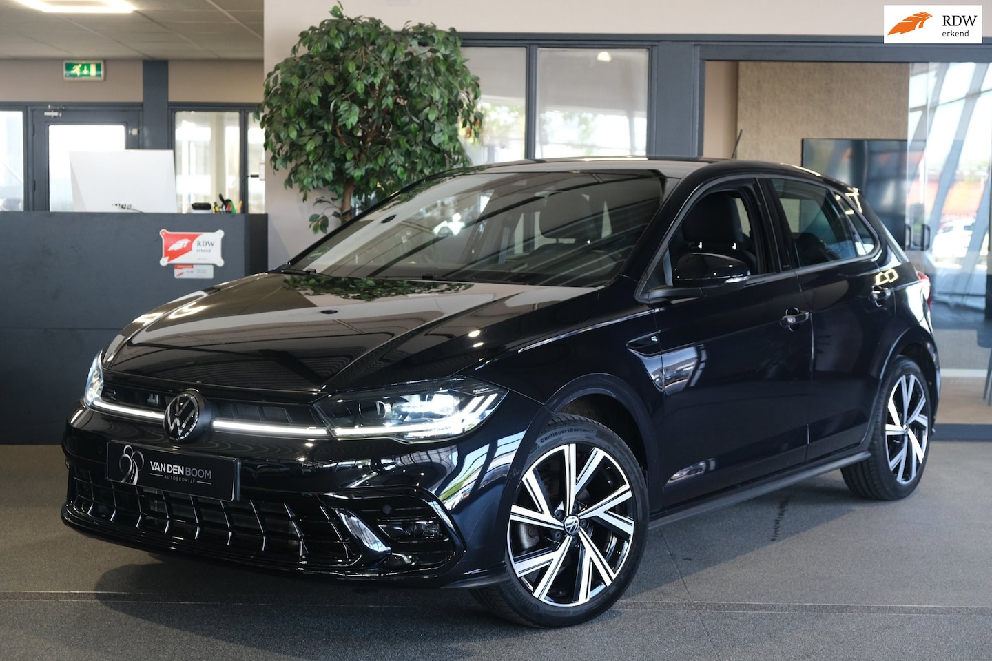 Volkswagen Polo - 1.0 TSI 2x R-Line DSG Facelift IQ Led Navi Cam ACC Stoelverwarming - AutoWereld.nl