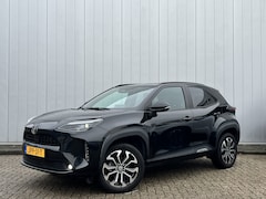 Toyota Yaris Cross - 1.5 Hybrid 115 Dynamic Limited Parkeersensoren Stoel Stuur Verwarming PDC