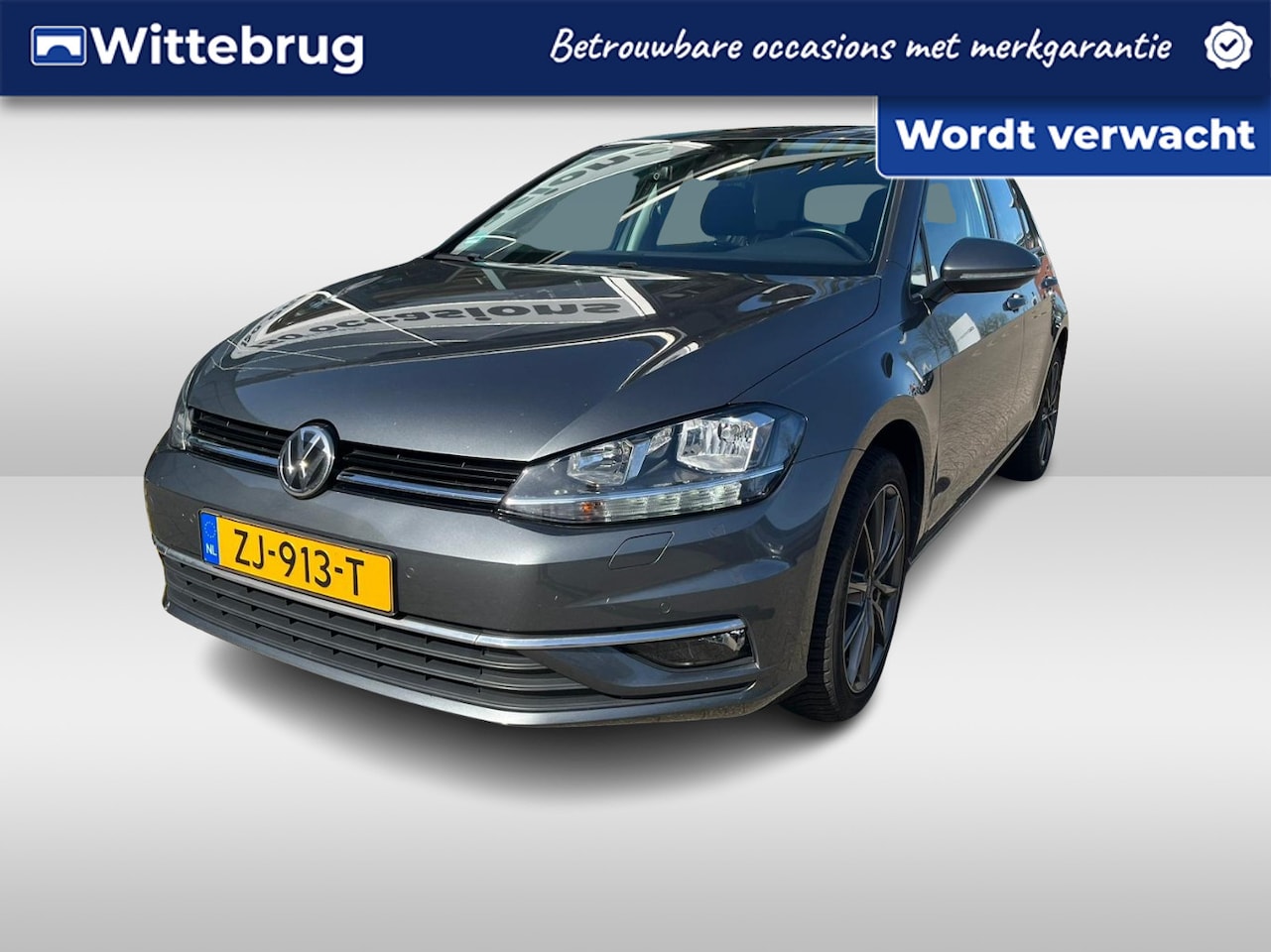 Volkswagen Golf - 1.0 TSI Comfortline / Achteruitrijcamera / Stoelverwarming / 16" LMV / App-Connect / Navig - AutoWereld.nl