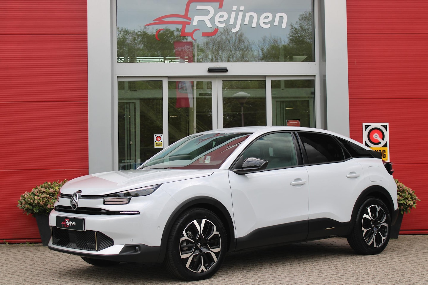 Citroën C4 - C4 1.2 HYbrid 145PK MAX | HEAD UP DISPLAY | CAMERA VOOR + ACHTER | NAVIGATIE | DRAADLOZE T - AutoWereld.nl