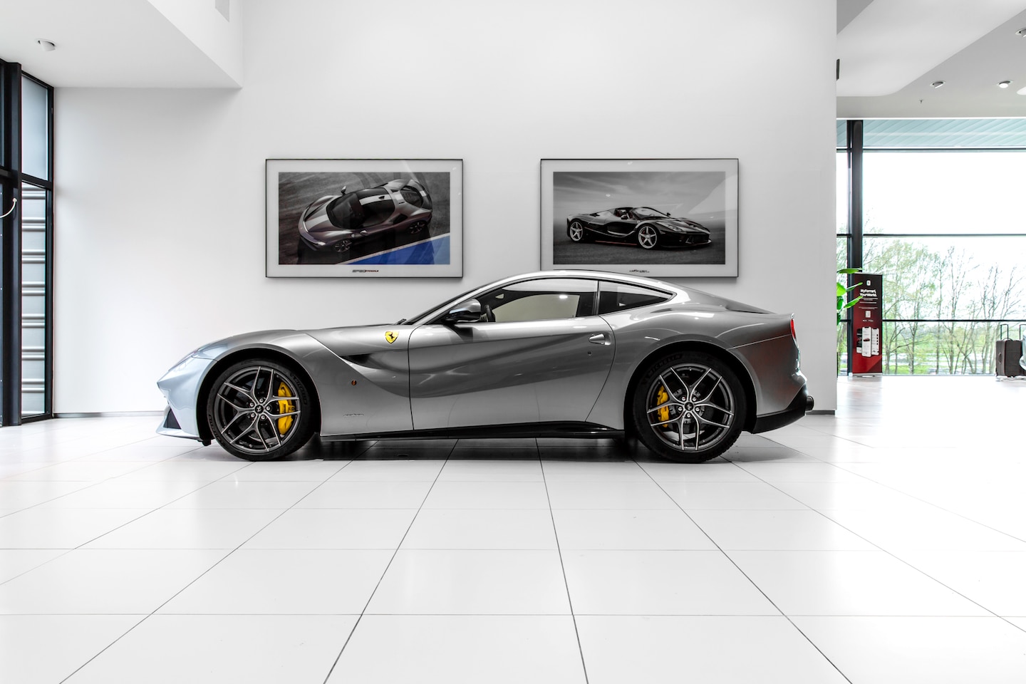Ferrari F12 - Berlinetta HELE ~Ferrari Munsterhuis~ - AutoWereld.nl