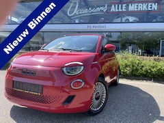 Fiat 500e - Red 42 kwh Achteruitrijcamera - Airco - Parkeersensor achter - Navigatiesysteem - Apple ca