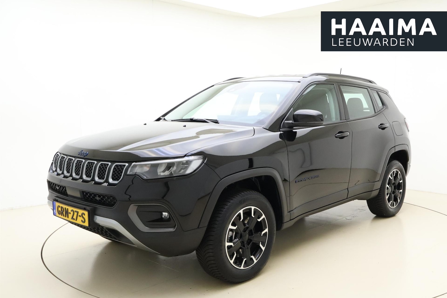 Jeep Compass - 4xe 240 Plug-in Hybrid Electric Overland Trailhawk | Navigatie via Carplay | Camera | Keyl - AutoWereld.nl