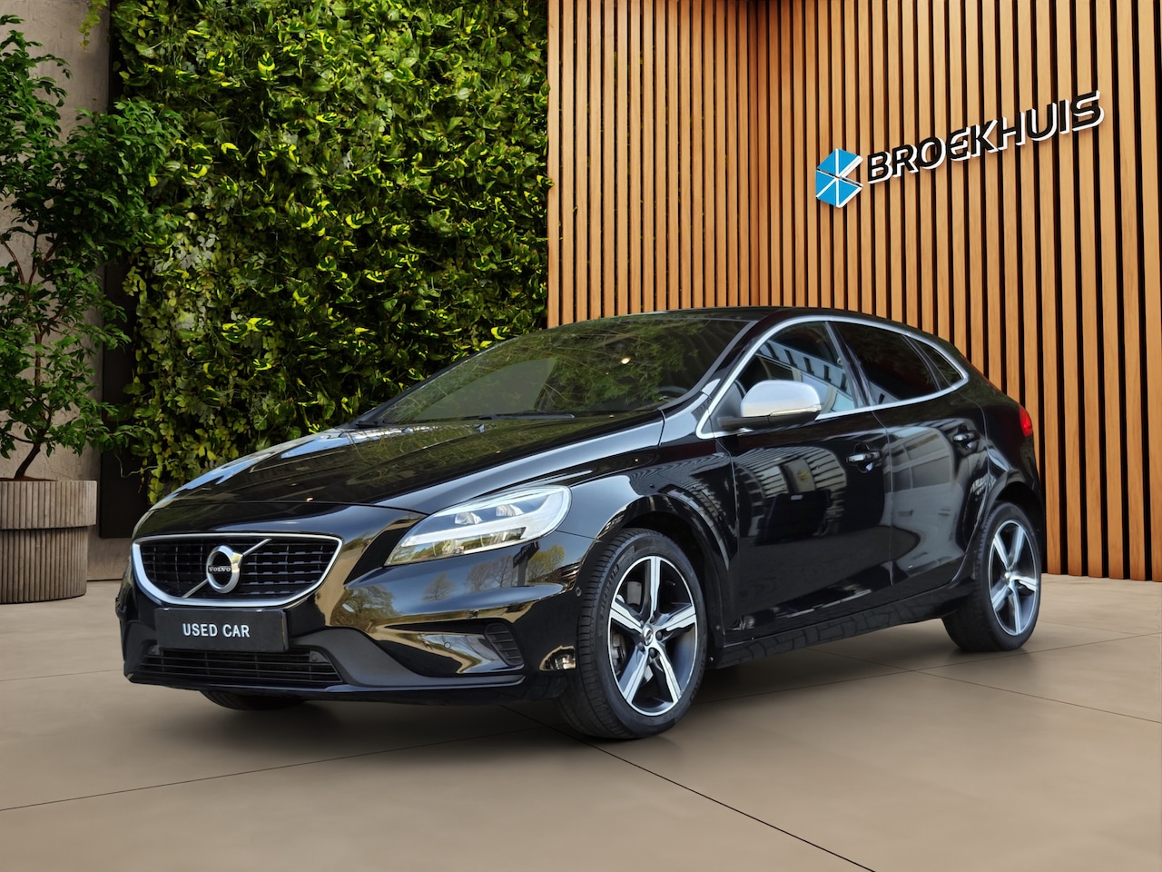 Volvo V40 - 2.0 T4 Business Sport | Standkachel | Panoramadak | Leder | Camera - AutoWereld.nl
