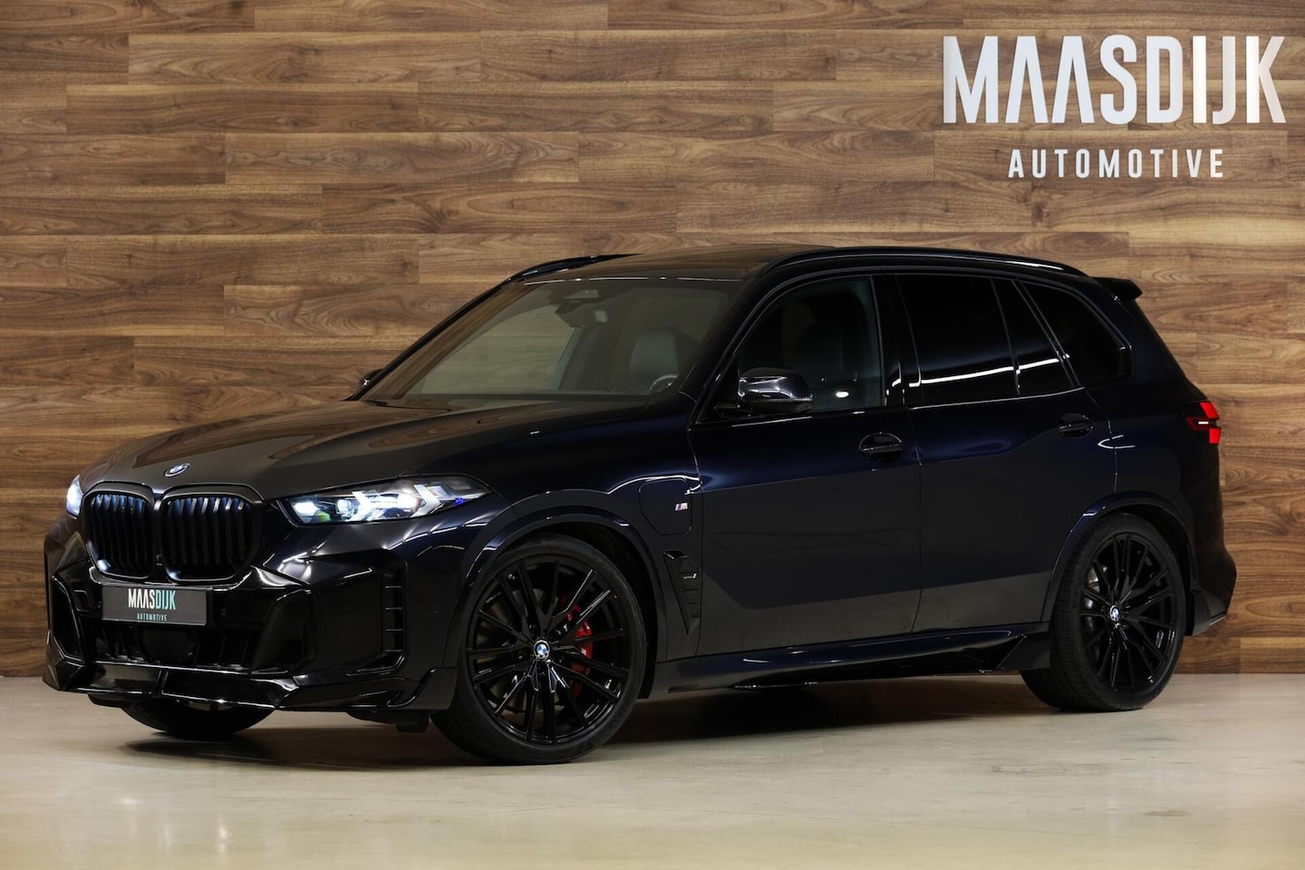 BMW X5 - xDrive50e M-Sport Pro|Massage|B&W|Pano|360|HUD|Carbon| - AutoWereld.nl