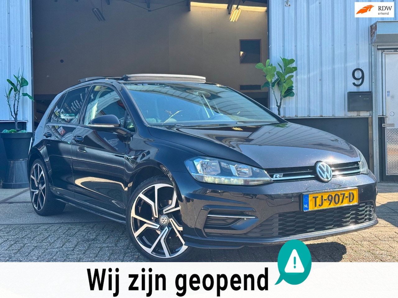 Volkswagen Golf - 1.0 | TSI | HIGHLINE | R | PANO | STOELMASSAGE | APK | 5DRS | CARPLAY | 2017 |BENZINE | ZW - AutoWereld.nl