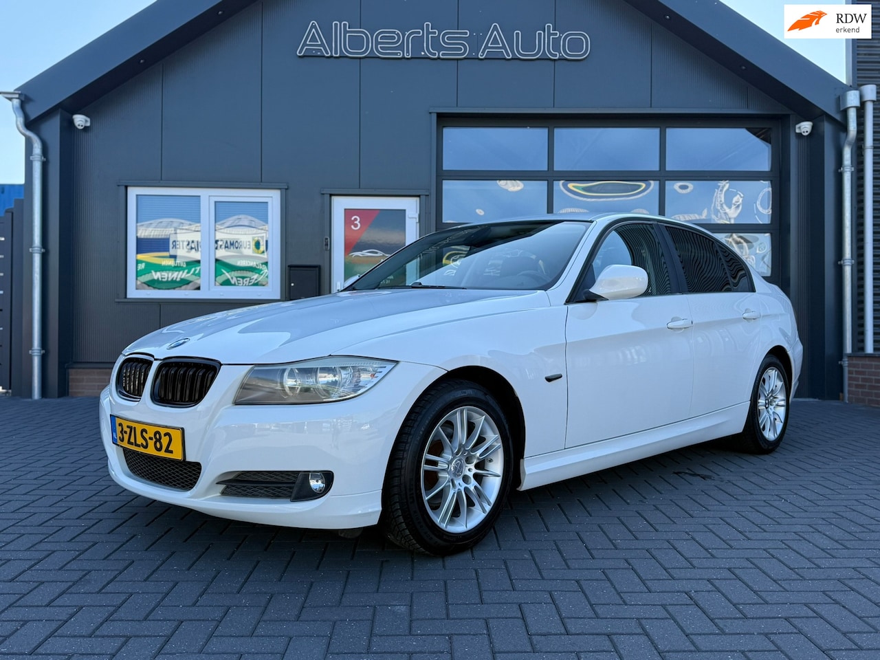 BMW 3-serie - 318i Business Line | NIEUWE APK + BEURT | CLIMA | NAP | - AutoWereld.nl
