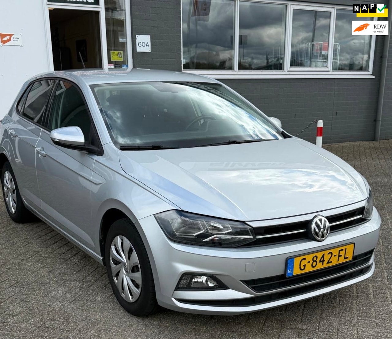 Volkswagen Polo - 1.0 MPI Comfortline van 1ste Eigenaar met bluetooth telefoon en aitco - AutoWereld.nl