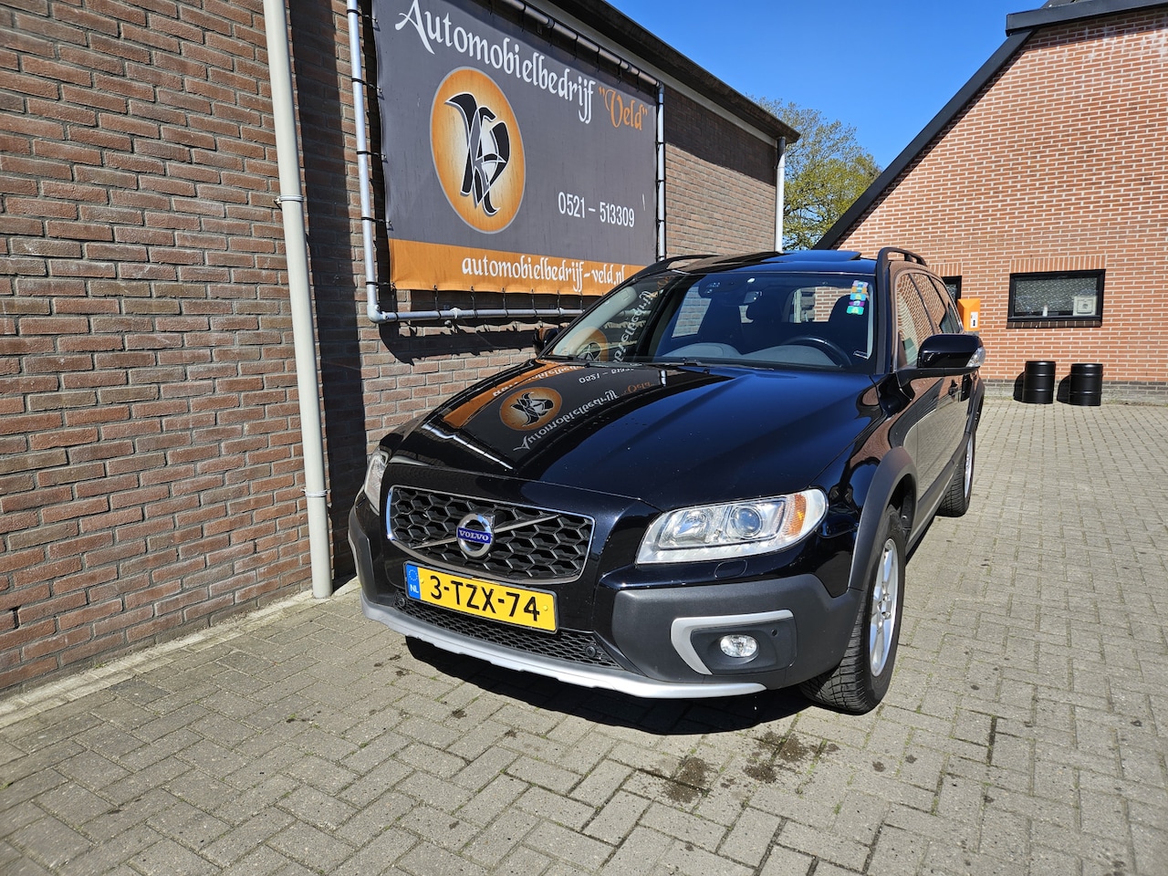Volvo XC70 - 2.0 T5 FWD Nordic 2.0 T5 FWD Nordic+ (motor probleem) - AutoWereld.nl
