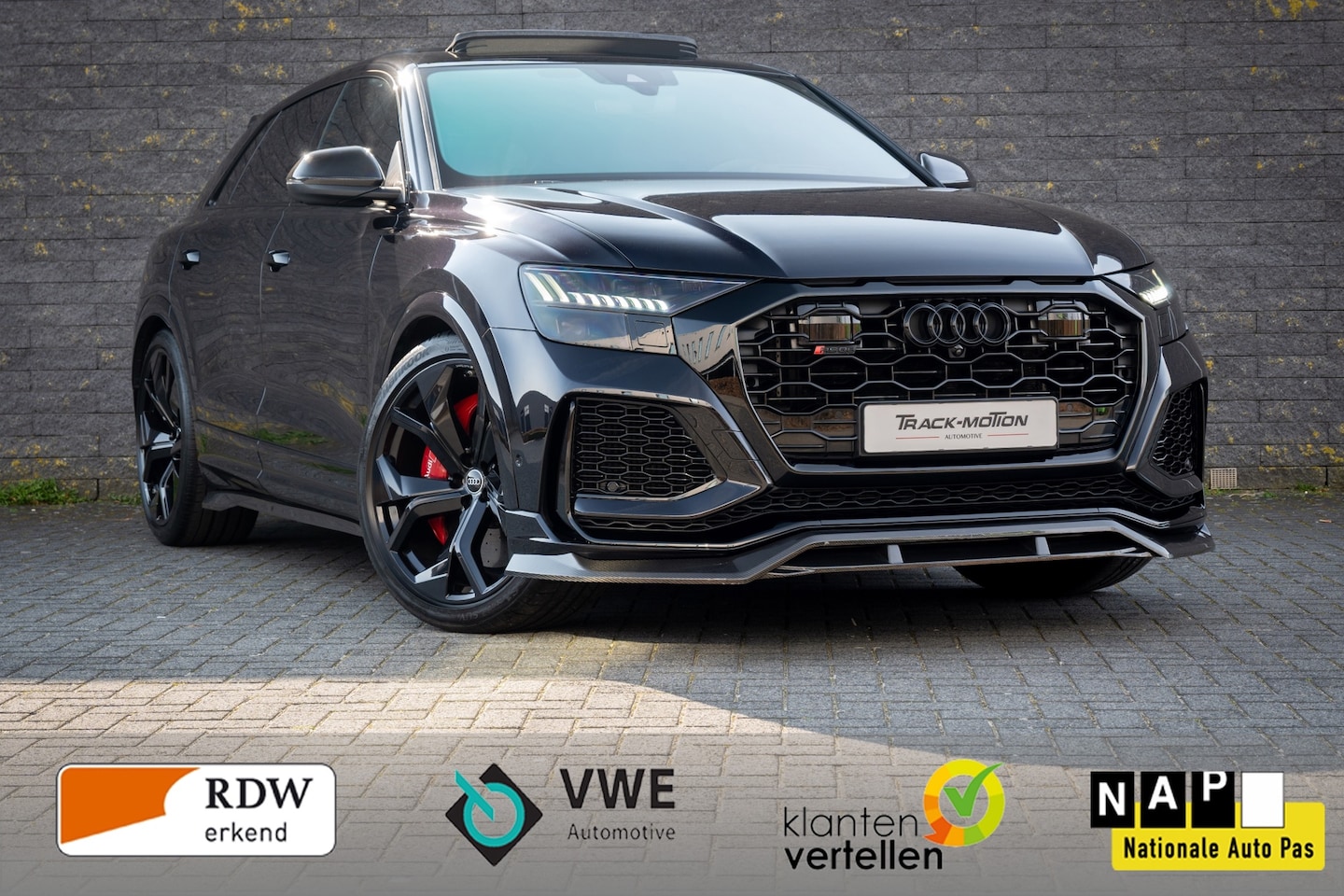 Audi Q8 - 4.0 TFSI RSQ8 quattro Panoramadak - AutoWereld.nl