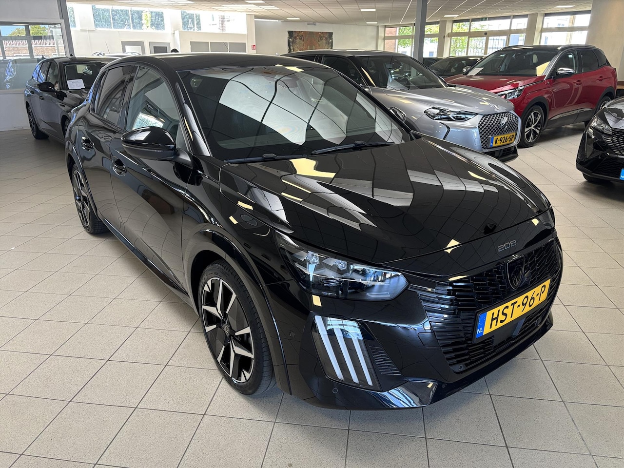 Peugeot 208 - 1.2 Hybrid 136 e-DCS6 GT - AutoWereld.nl