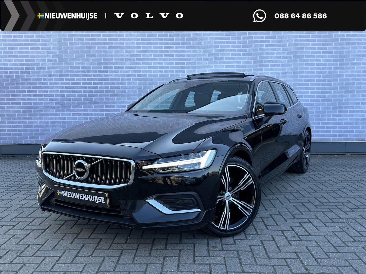 Volvo V60 - 2.0 B4 Inscription | Trekhaak | Harman Kardon Audio | Panoramadak | Achteruitrijcamera | K - AutoWereld.nl