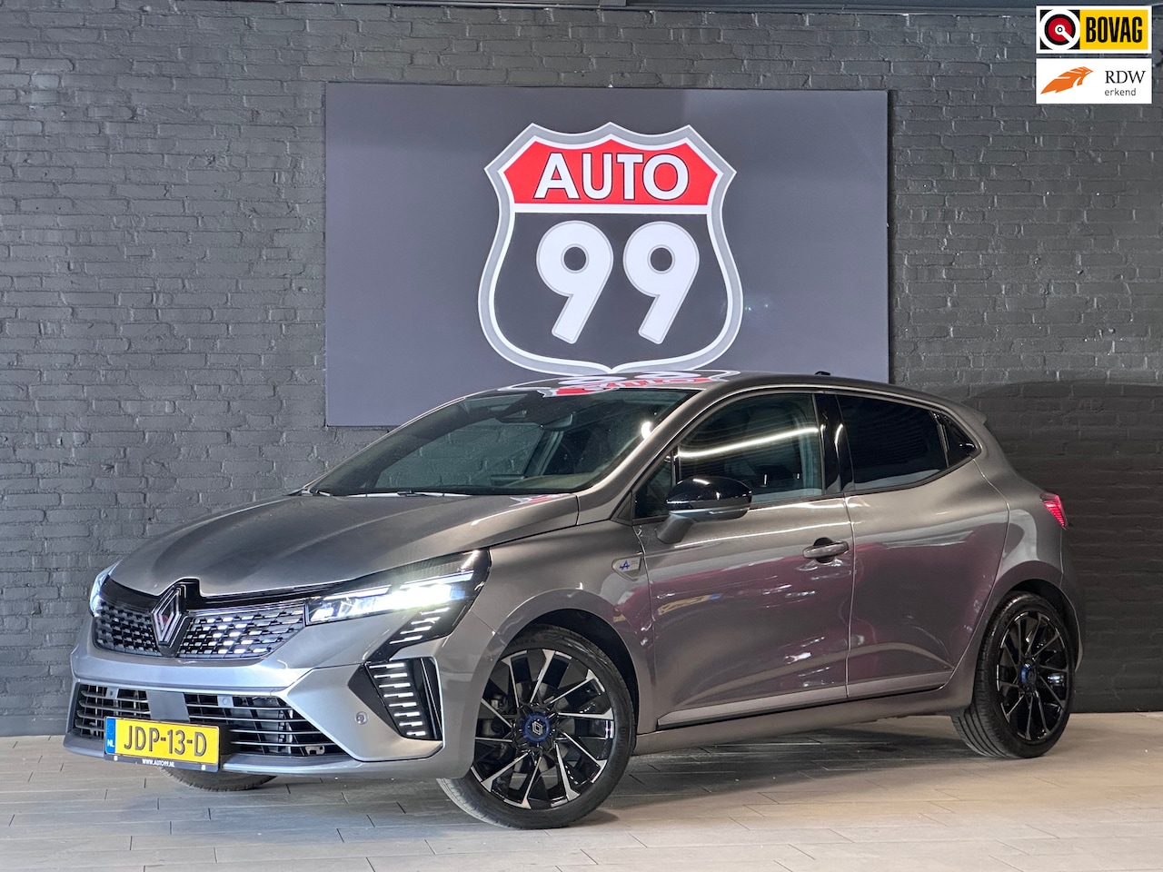 Renault Clio - 1.6 E-Tech Full Hybrid 145 esprit Alpine CRUISE / LANE ASSIST / AUTO / NAVI - AutoWereld.nl