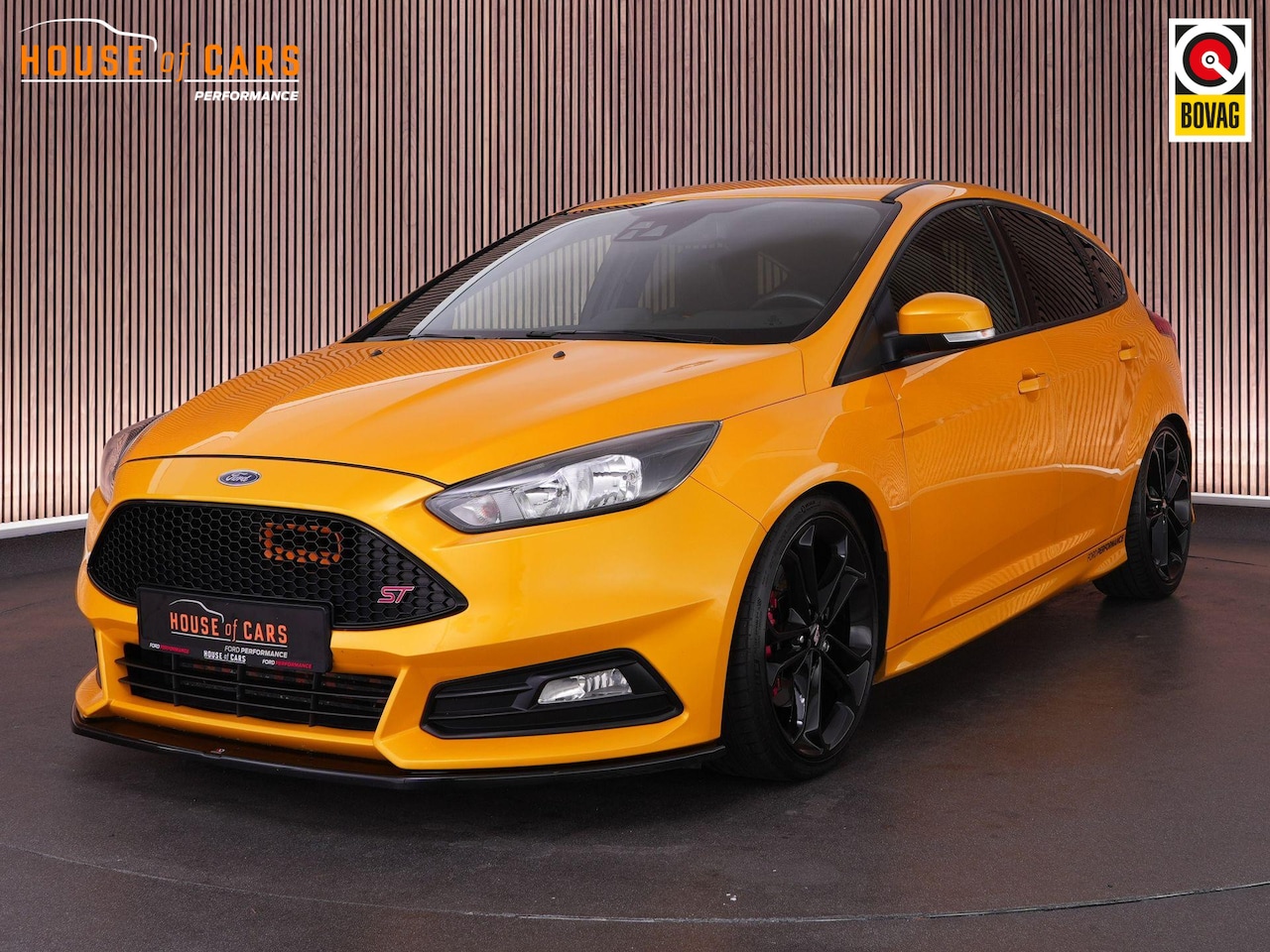 Ford Focus - ST-2 2.0 250pk |Fox-sportuitlaat|REVO|H&R veren|Sony|blind spot|cruise control|winterpack| - AutoWereld.nl