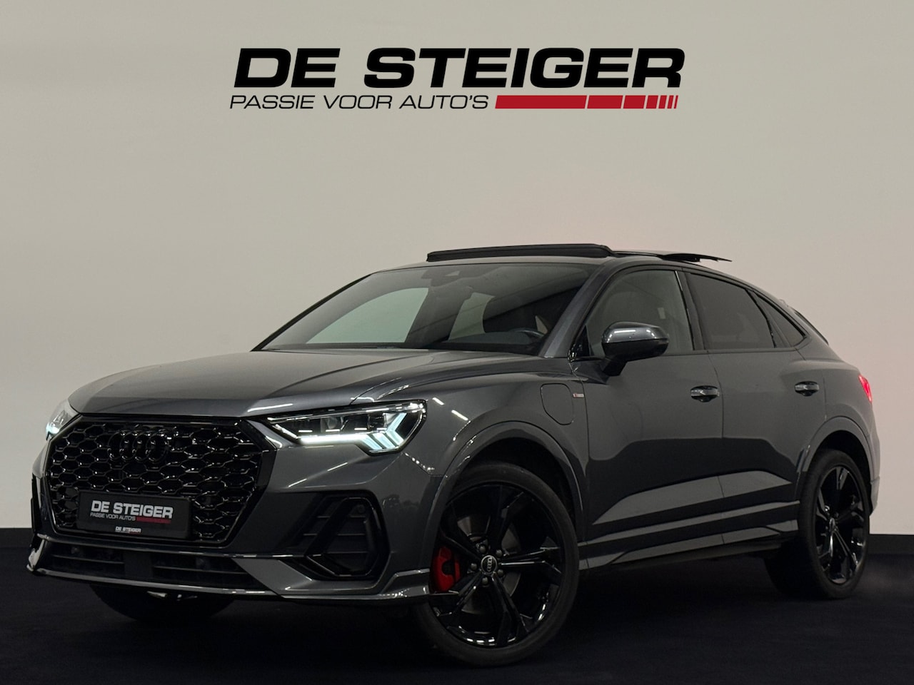 Audi Q3 Sportback - 45 TFSI e Plugin 3 x S line Pano Sfeer Keyless Camera - AutoWereld.nl