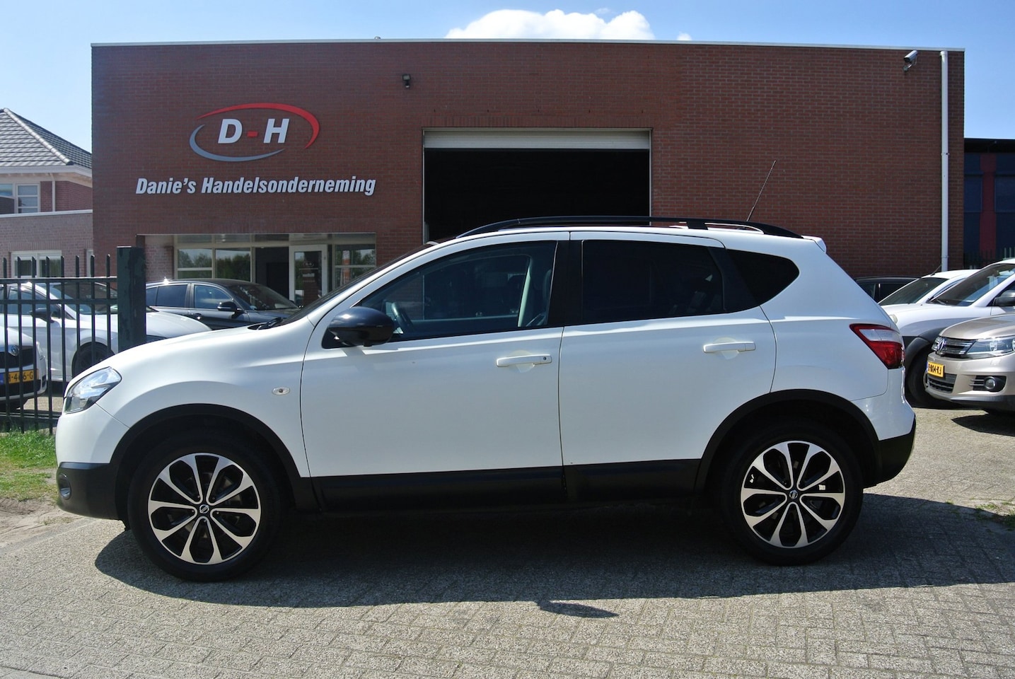 Nissan Qashqai - 1.6 360 automaat panoramadak inruil mogelijk nap - AutoWereld.nl