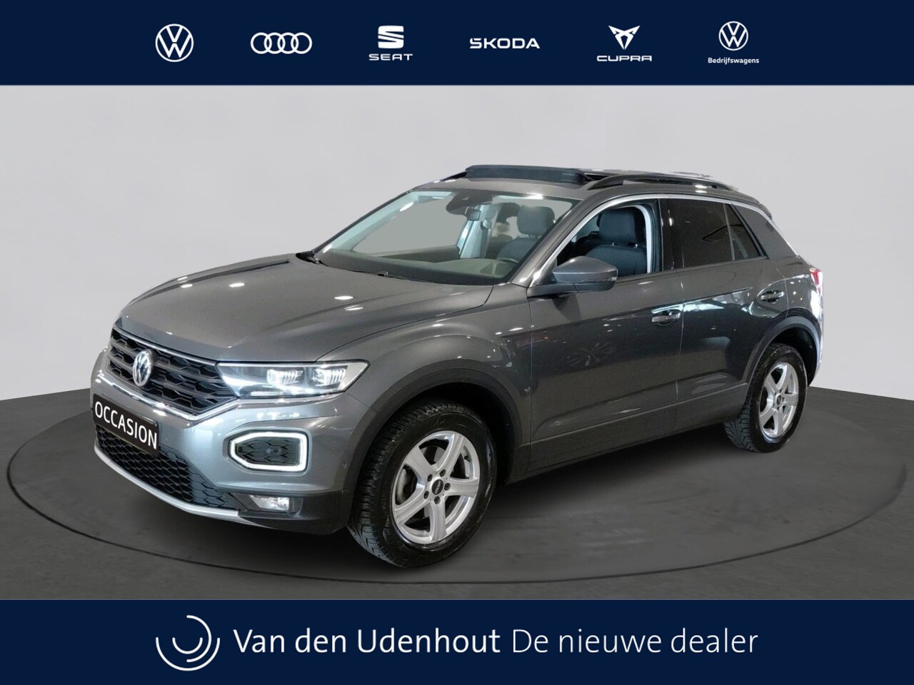 Volkswagen T-Roc - 1.5 TSI Automaat Style | Panoramadak | Trekhaak | Camera | App Connect | - AutoWereld.nl