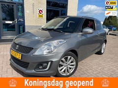 Suzuki Swift - 1.2 Exclusive- navi- bluetooth- NL auto