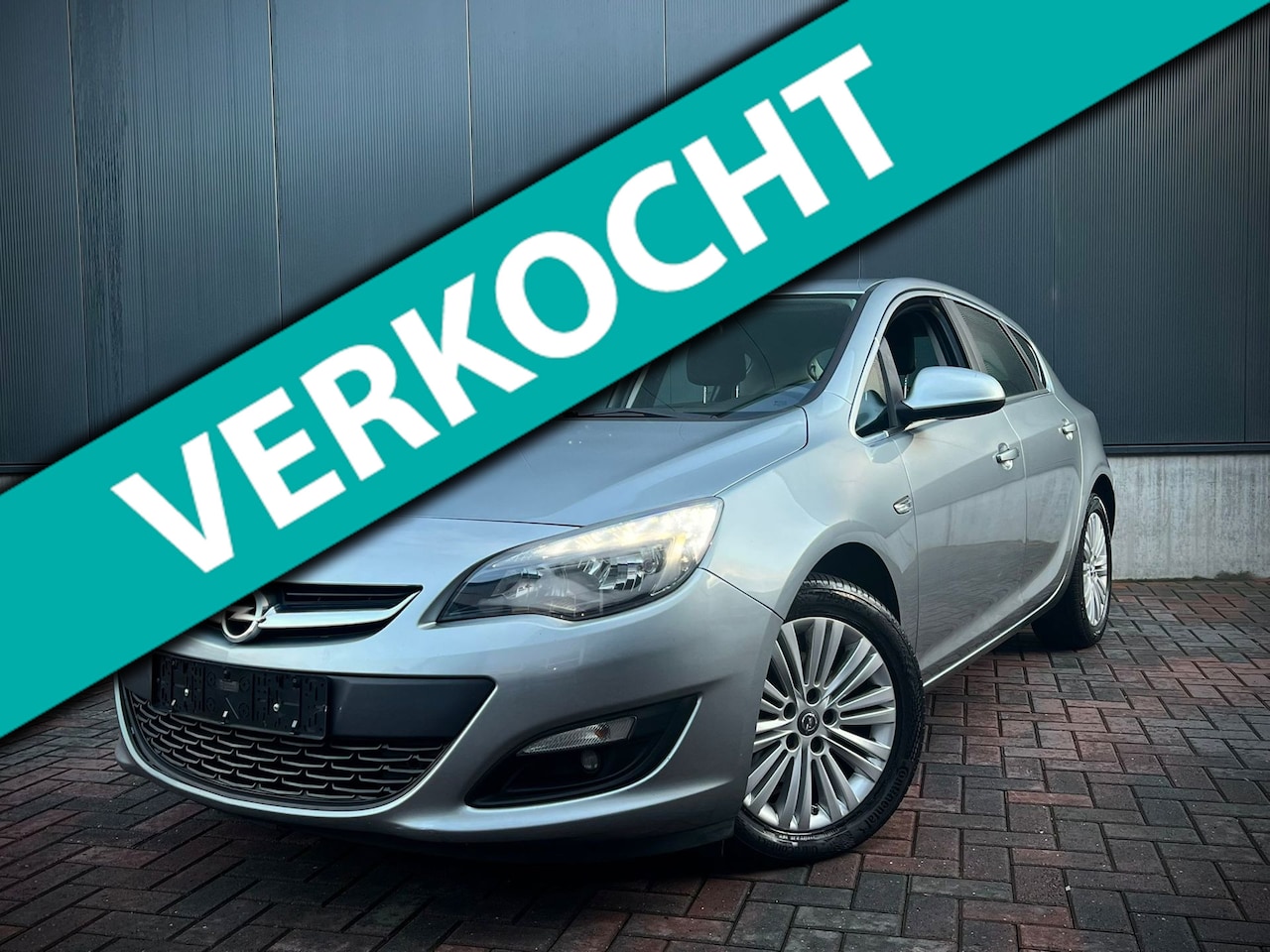 Opel Astra - 2.0 CDTi Cosmo * Navi * Cruise * Aut * Led * Goed Onderhouden * - AutoWereld.nl