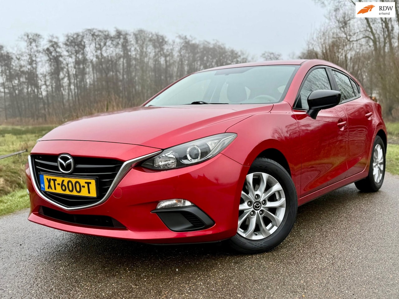 Mazda 3 - 1.5 S Airco 16inch 1ste Eigenaar Trekhaak Perfect onderhouden NAP - AutoWereld.nl