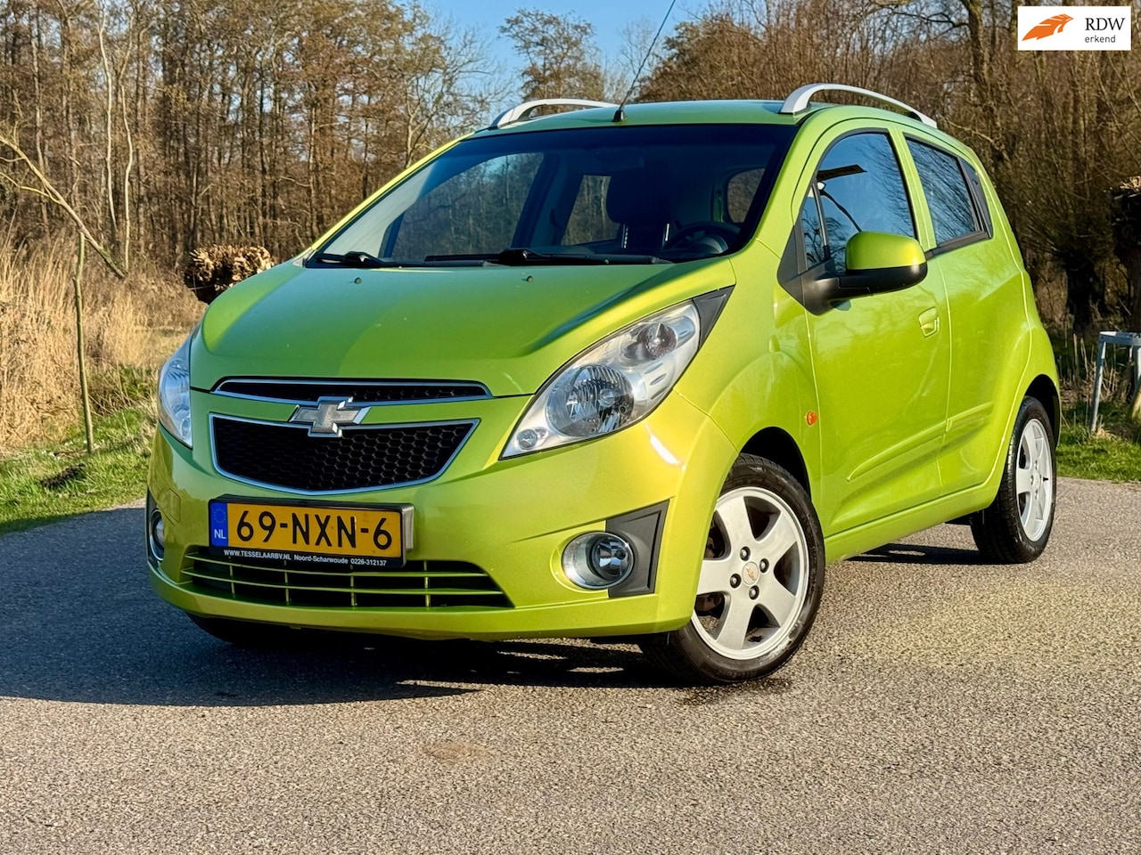 Chevrolet Spark - 1.0 16V LE Streetwise slechts 73.312 km 15" Velgen Airco BT/AUX Centrale Vergrendeling Dea - AutoWereld.nl